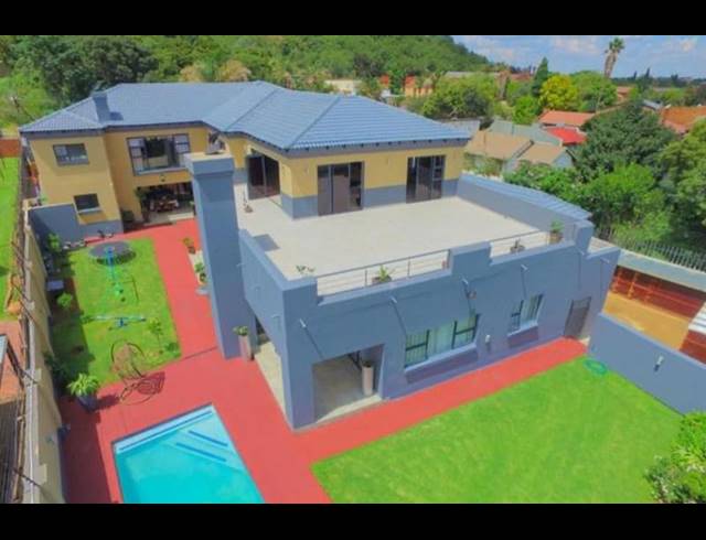 5 BEDROOM HOUSE FOR SALE IN BASSONIA